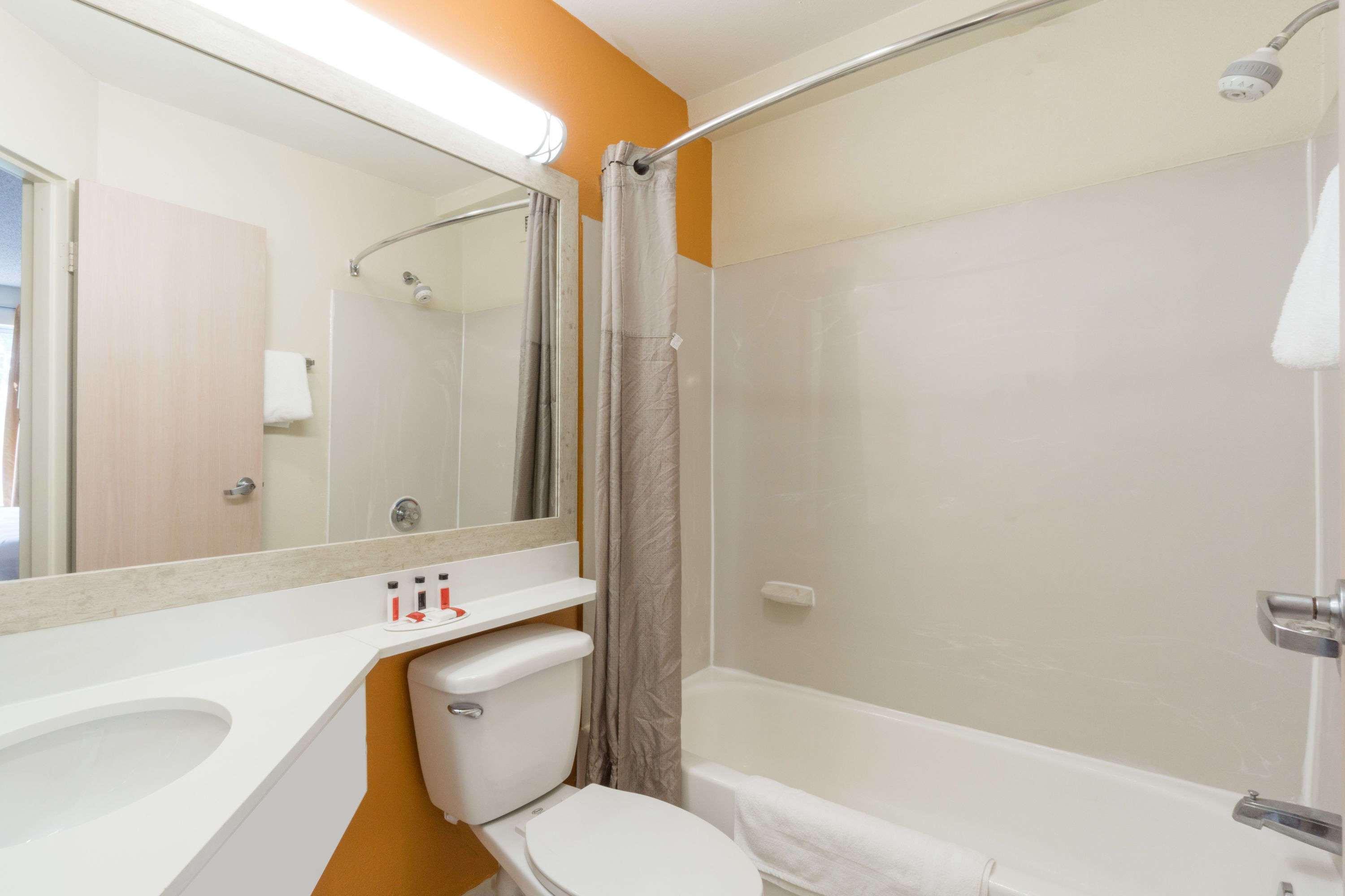 Days Inn By Wyndham Florence Cincinnati Area Dış mekan fotoğraf