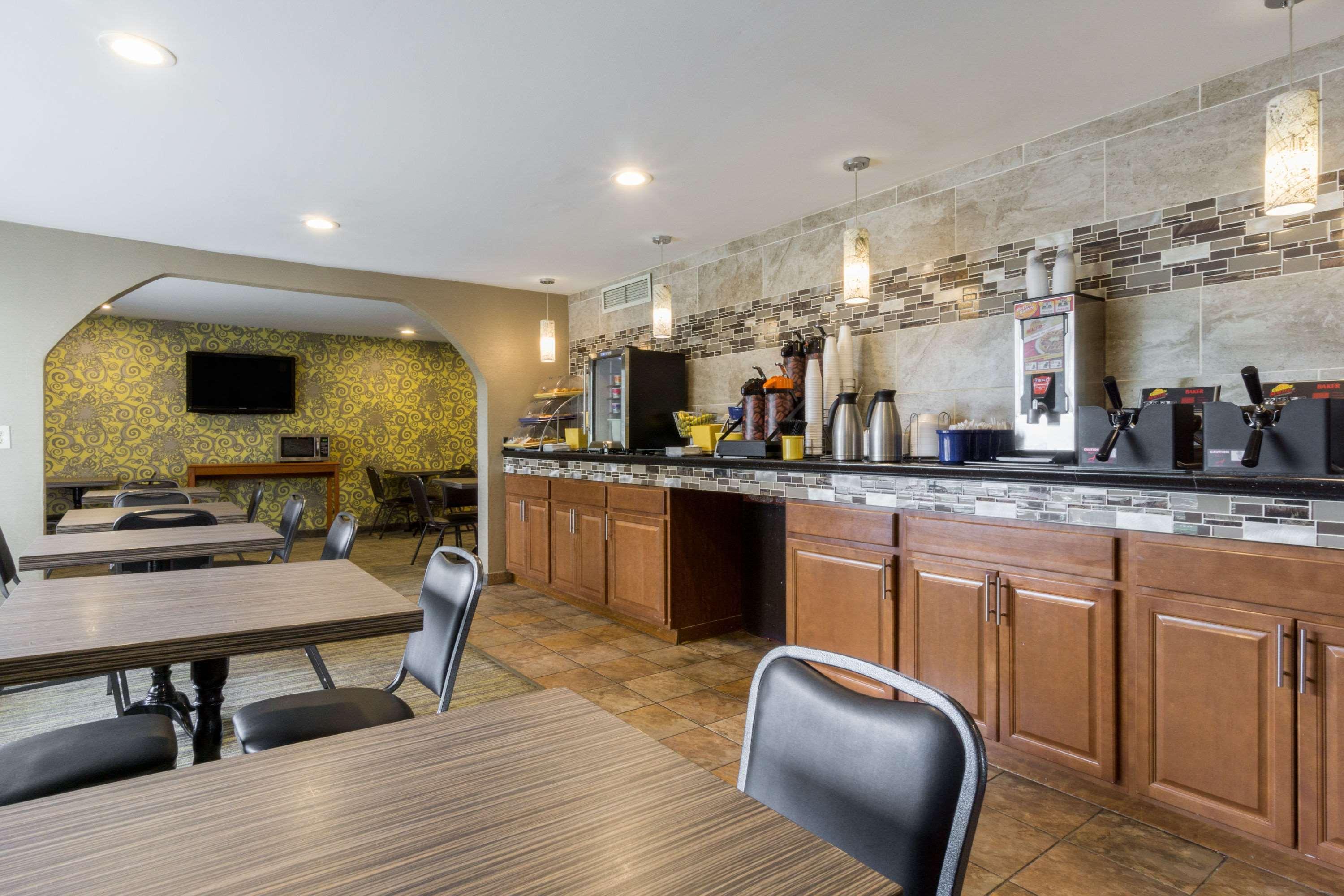 Days Inn By Wyndham Florence Cincinnati Area Dış mekan fotoğraf