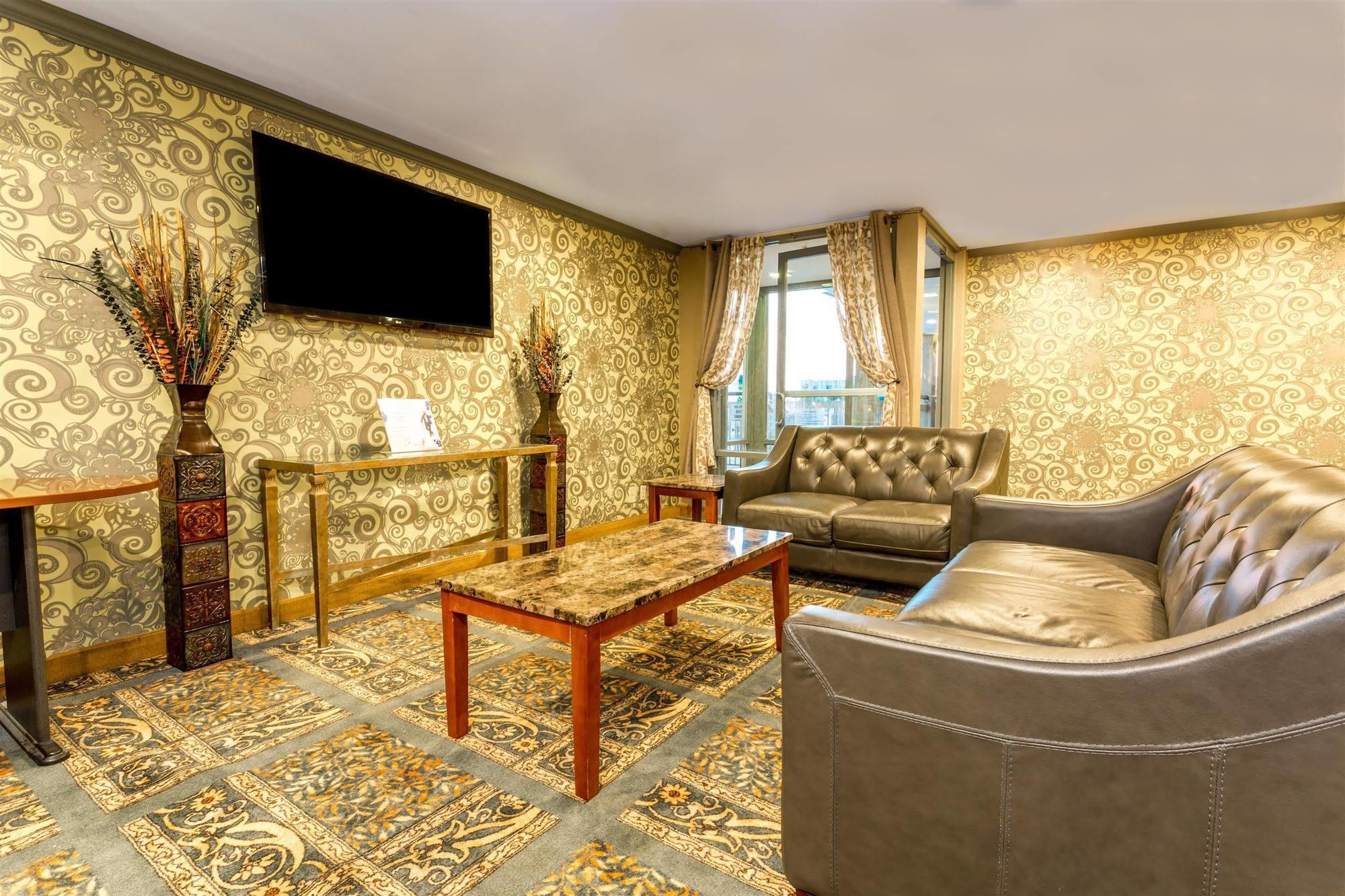 Days Inn By Wyndham Florence Cincinnati Area Dış mekan fotoğraf