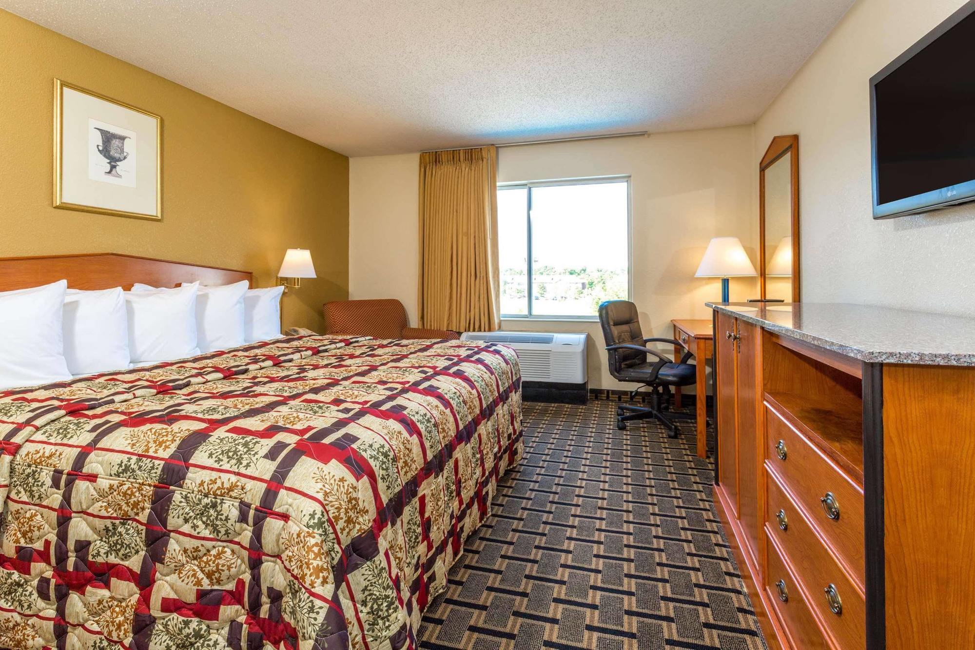 Days Inn By Wyndham Florence Cincinnati Area Dış mekan fotoğraf