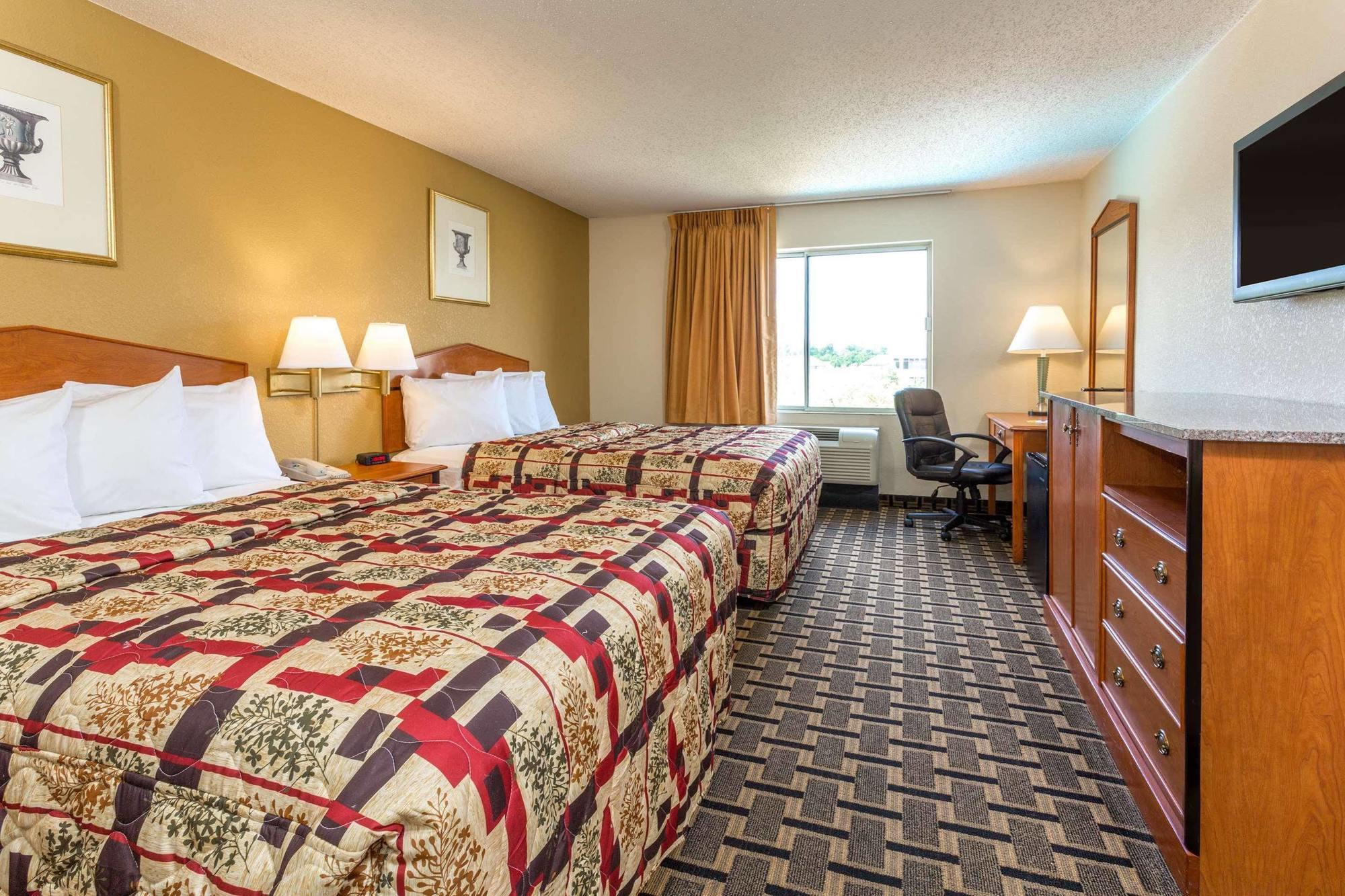 Days Inn By Wyndham Florence Cincinnati Area Dış mekan fotoğraf
